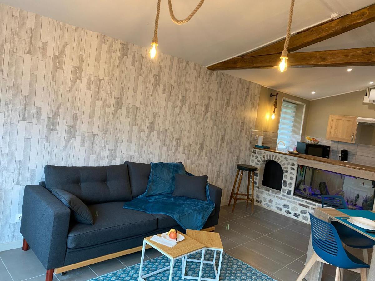 Les 4 seasons, agréable gîte avec terrasse et jardin La Croix Bigot Exterior foto